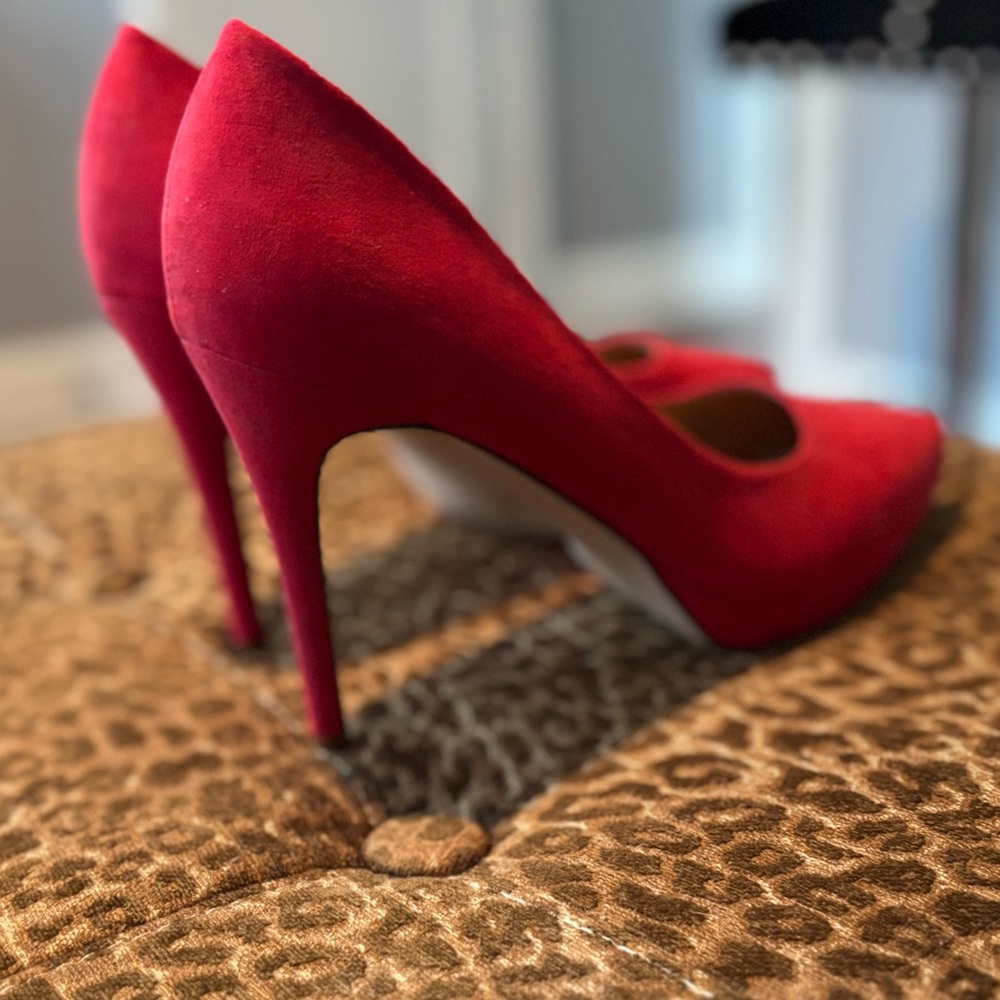 Jessica Simpson Red Heels - Picture 3 of 5